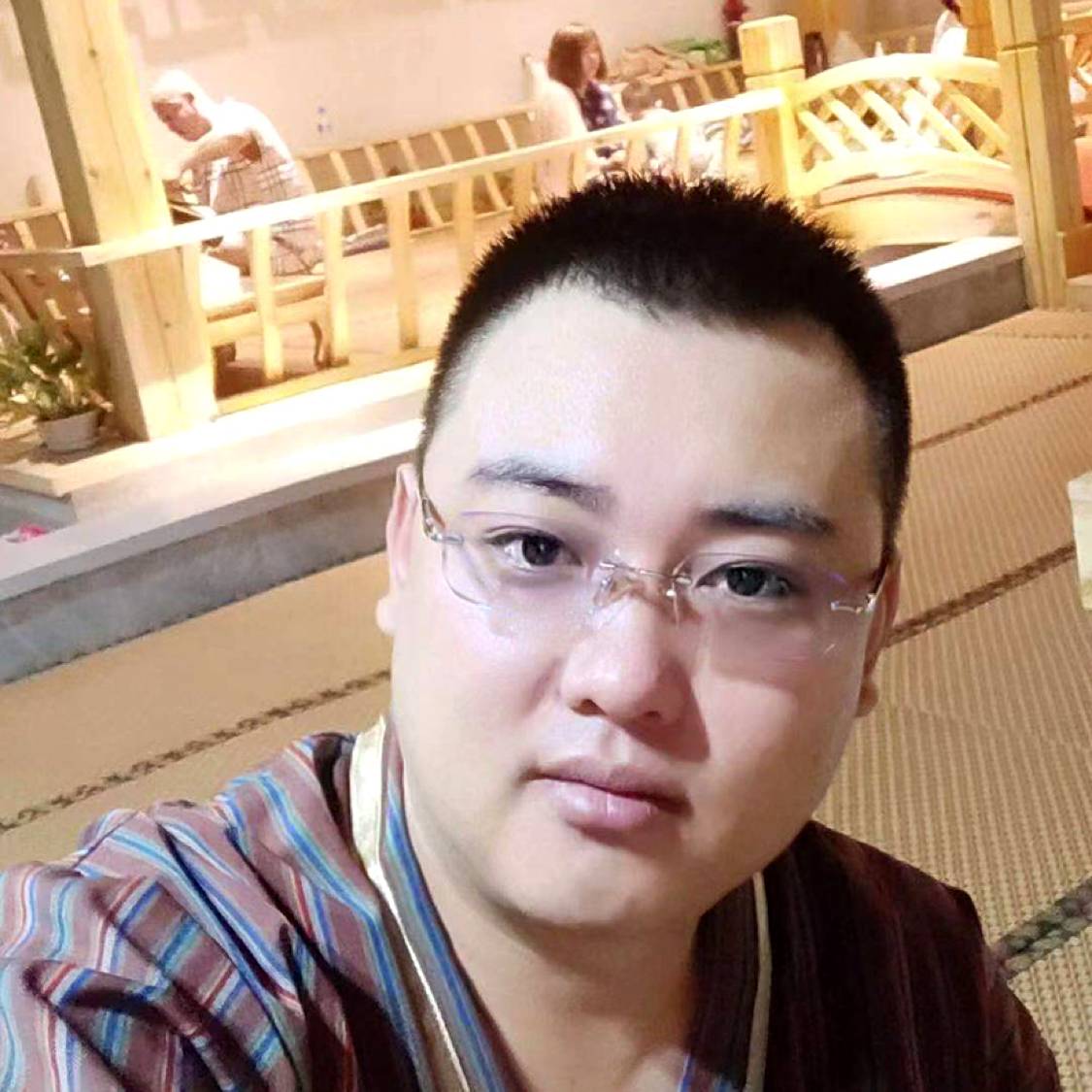 阳光泪了茉莉的照片