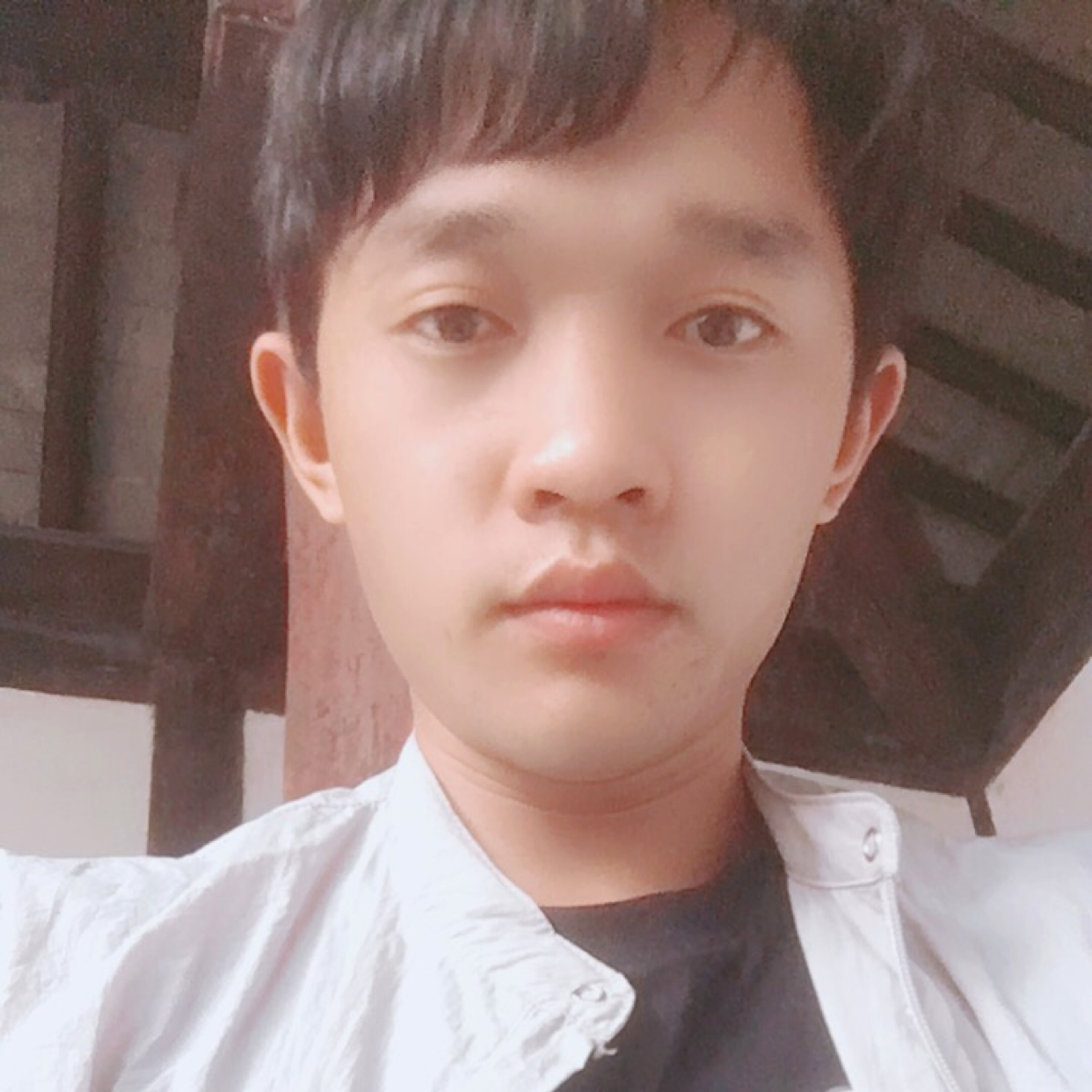 洛尘还冷傲的照片