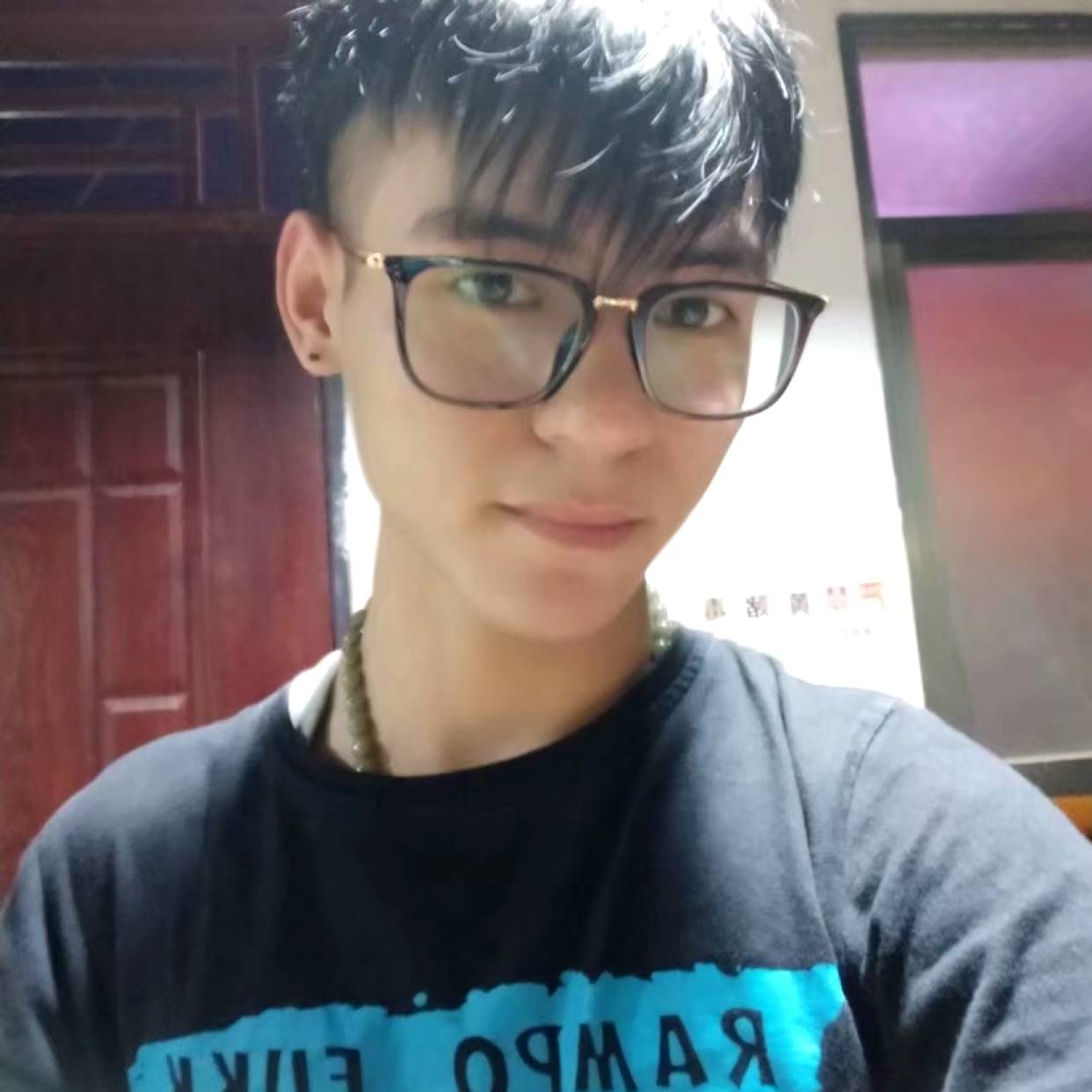 中山电竞小兔的照片