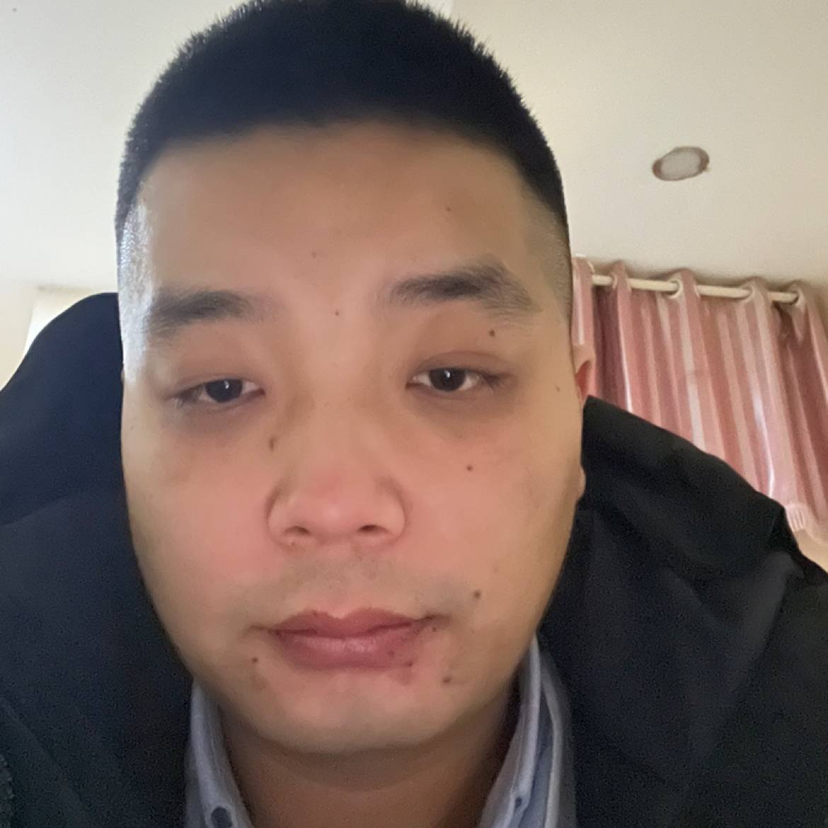 萝莉改变整齐的照片
