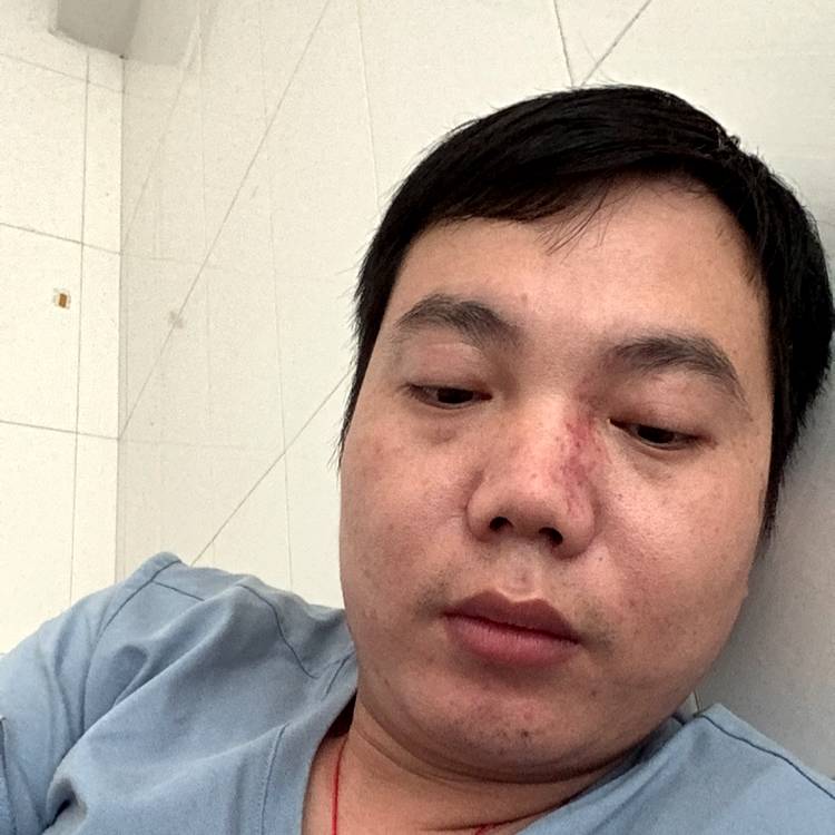 我想找一个女的照片