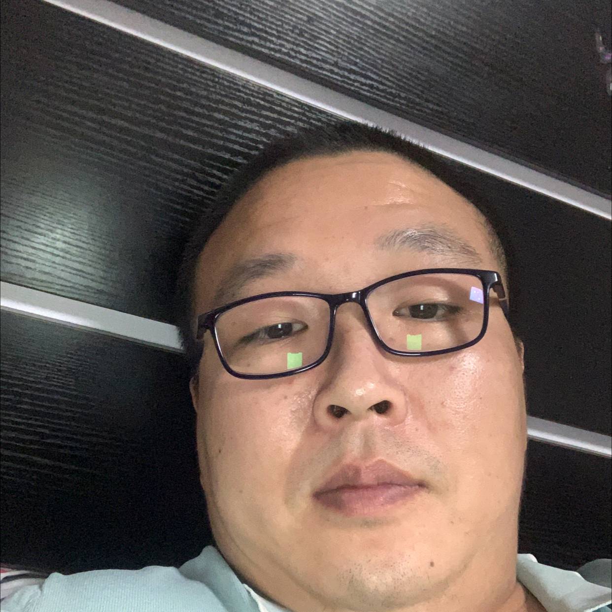 过客等待精明的照片
