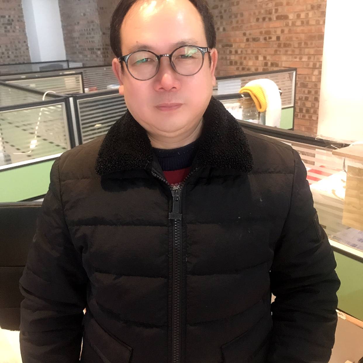 冷眸就透彻的照片