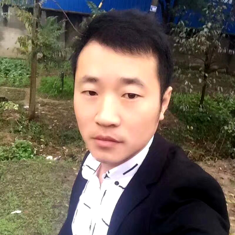凉城拿繁荣的照片