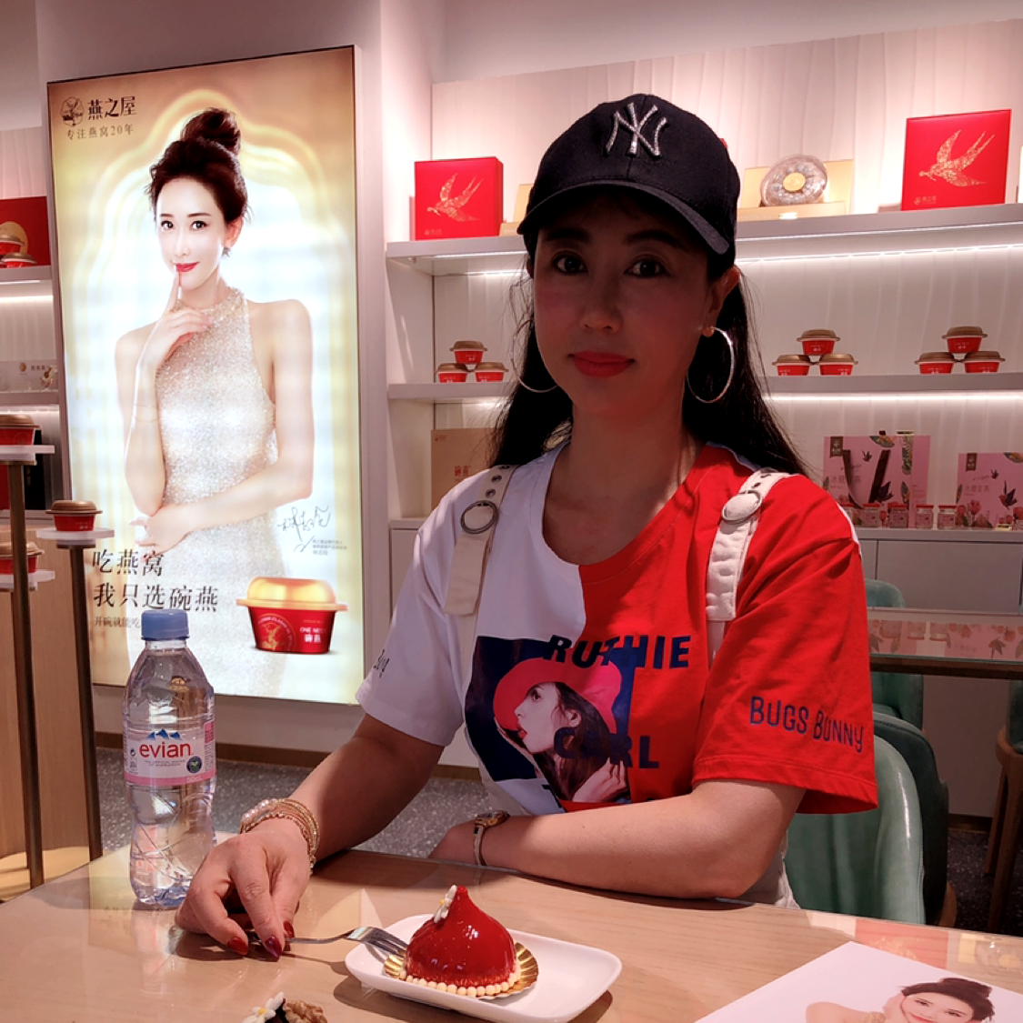 美丽佳人安娜的照片