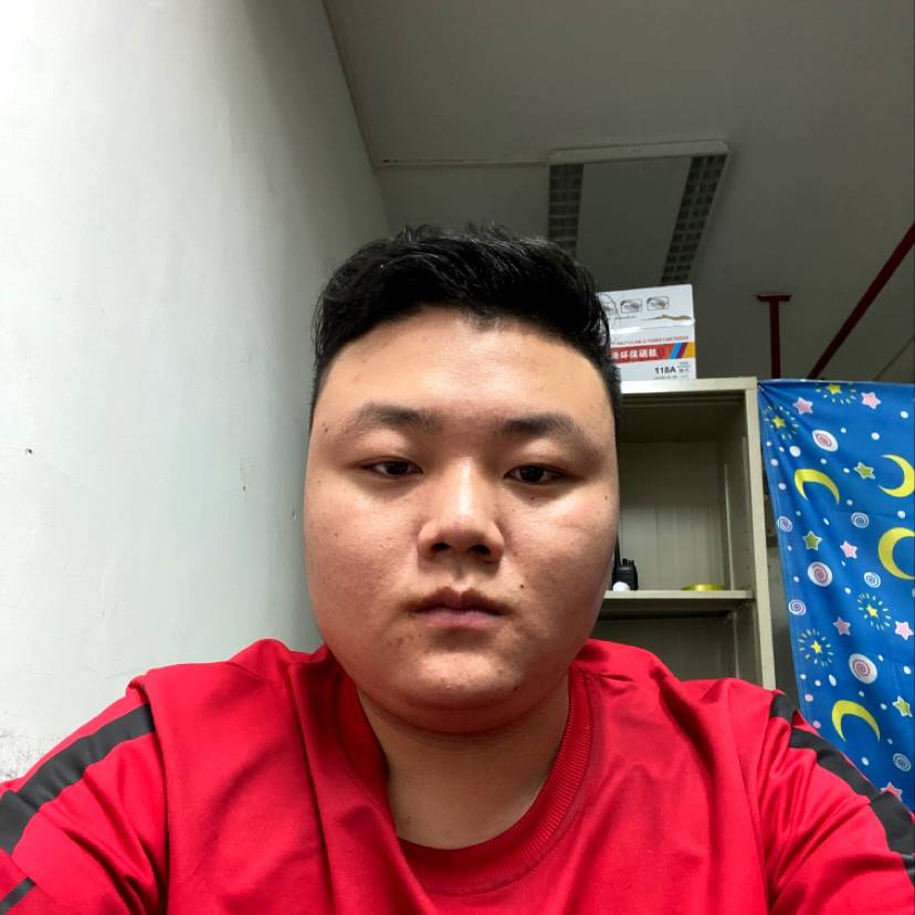 诺言的高高的照片