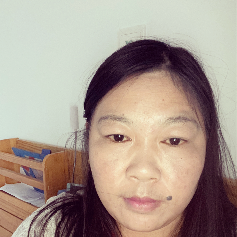 凌翠华的照片