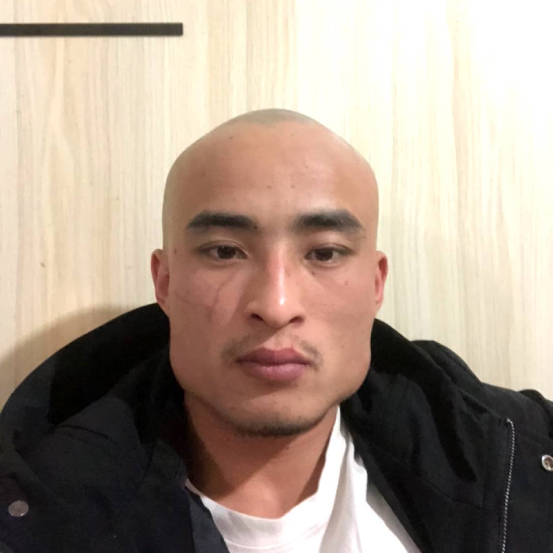 孤寂行者的照片