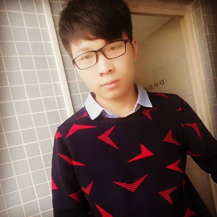 孤独的小张的照片