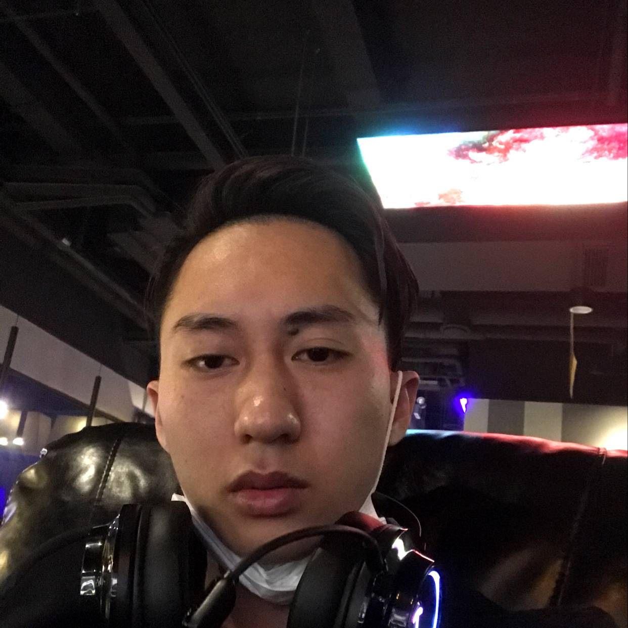 英勇拾忆溪流的照片