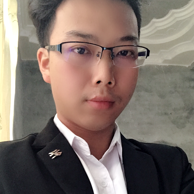 伶俐相许红酒的照片