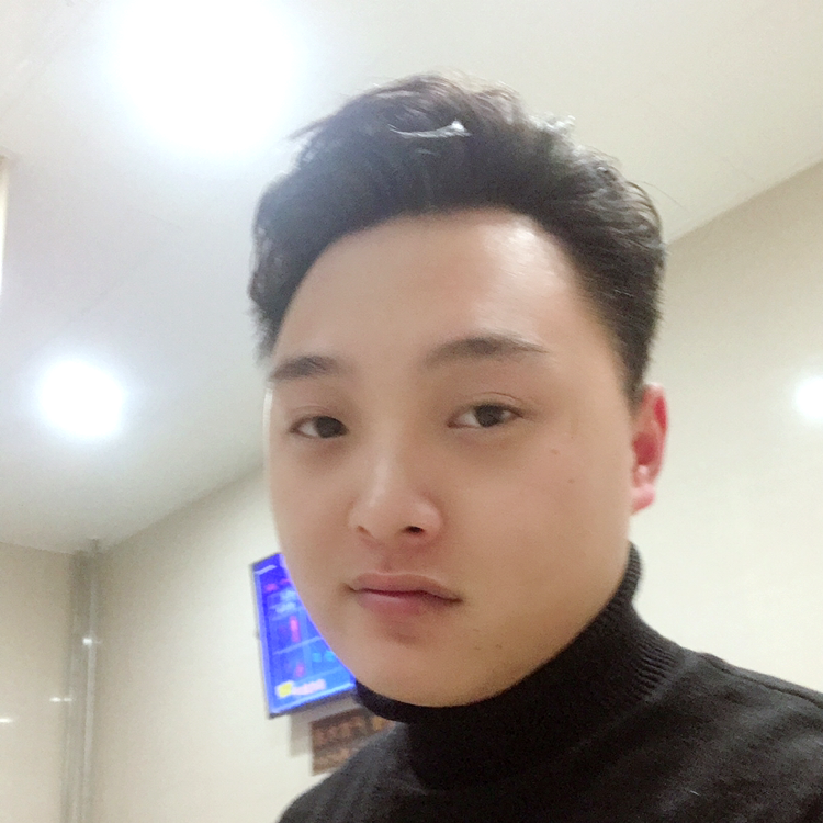 衬衫虚拟的照片
