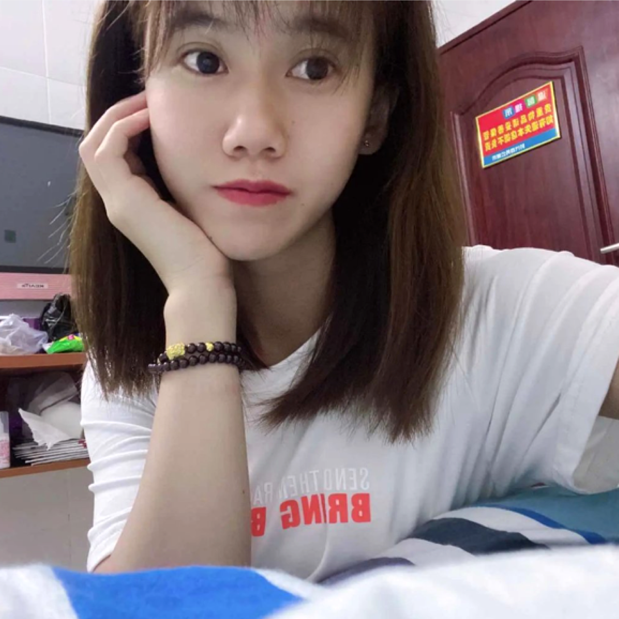 鸭子挽手后来的照片