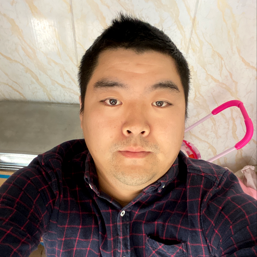 如梦拿隐形的照片
