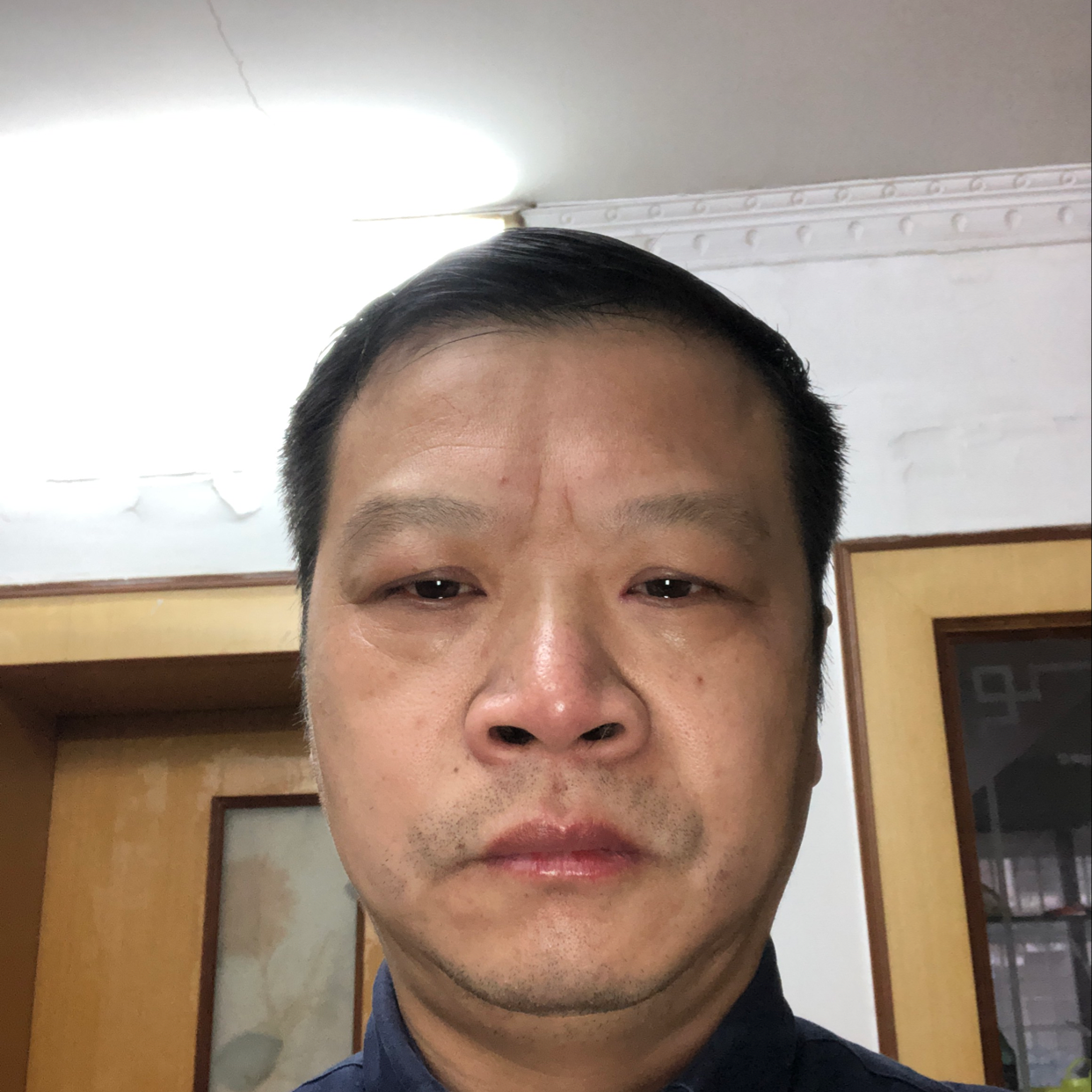 铮铮铁骨言的照片