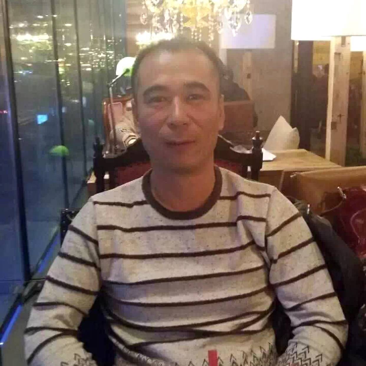 留胡子爱恋小虾米的照片