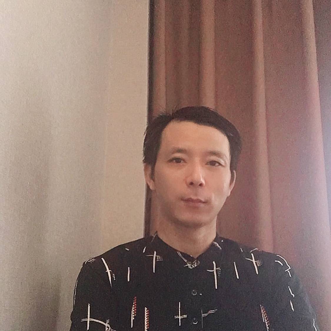 鲜花笑淡淡的照片