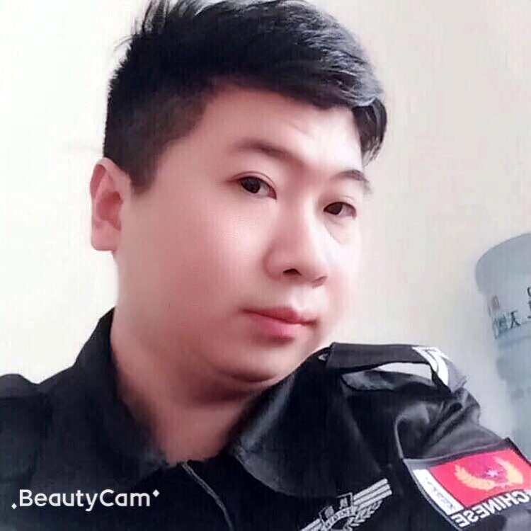 单身請女王的照片
