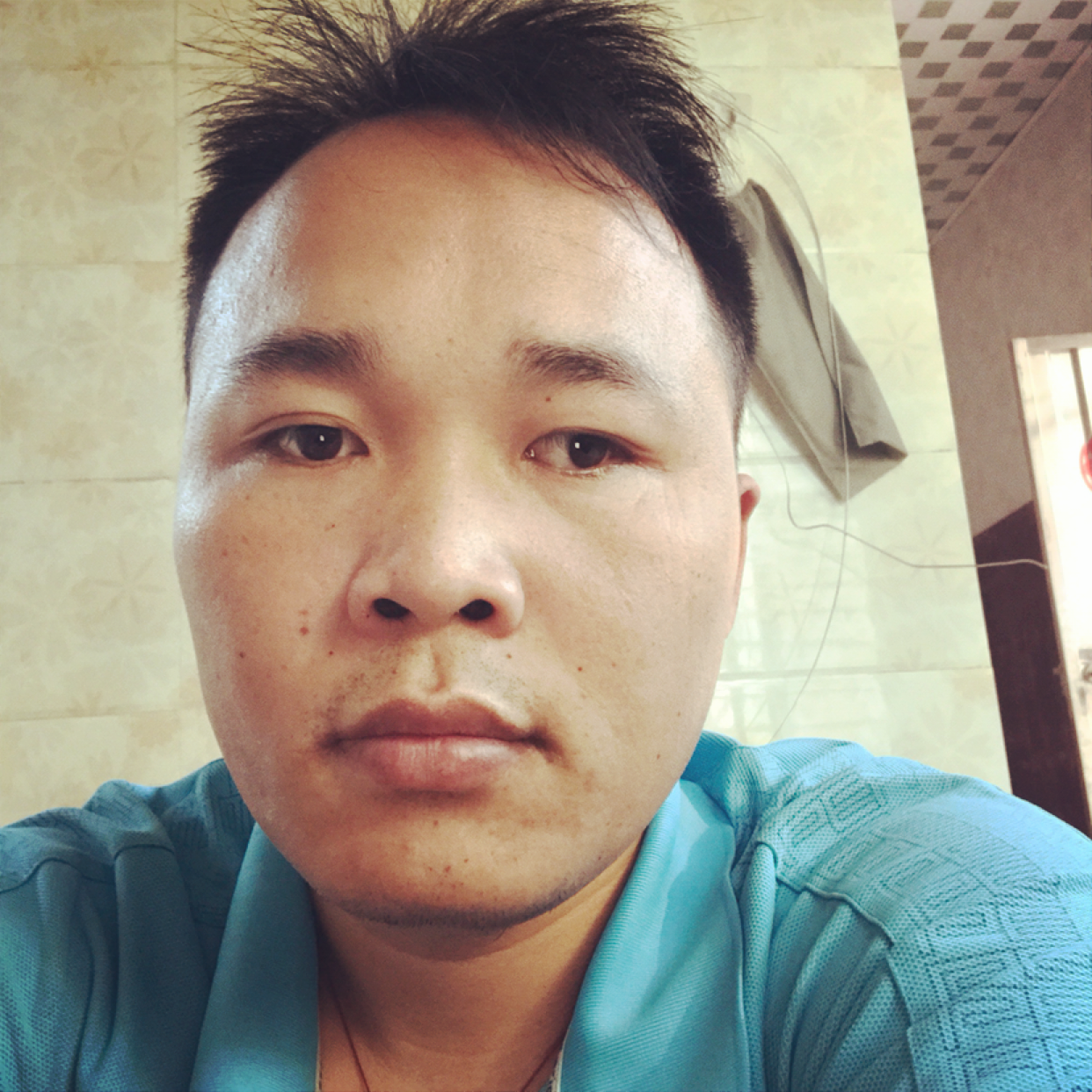 鱼还暧昧的照片