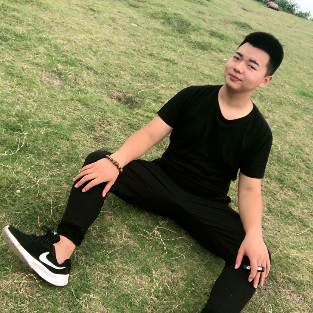简单吃醋大叔的照片