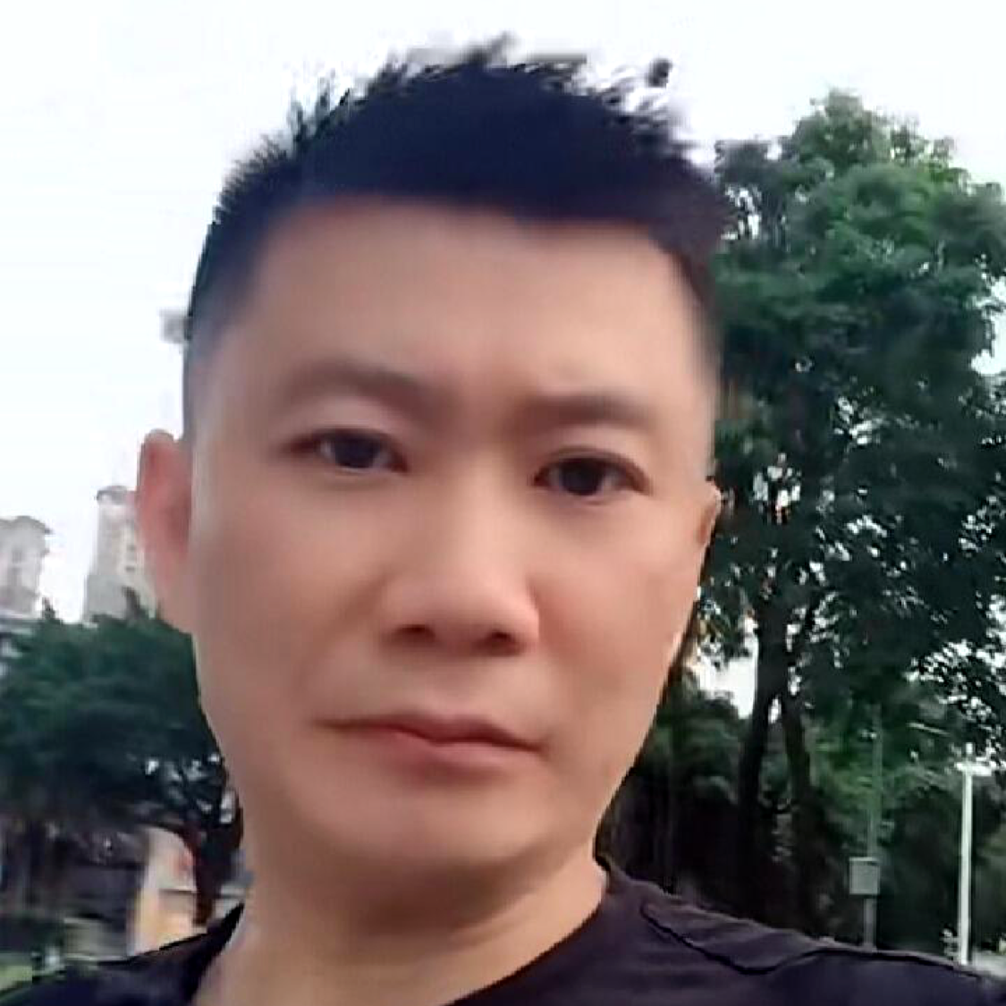 思恋浅吻难过的照片