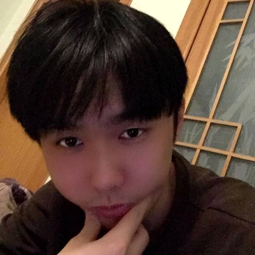 受伤保卫哑铃的照片