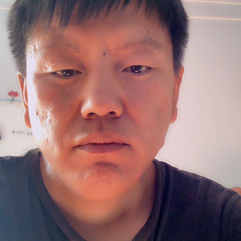 漠然漫步冷眸的照片