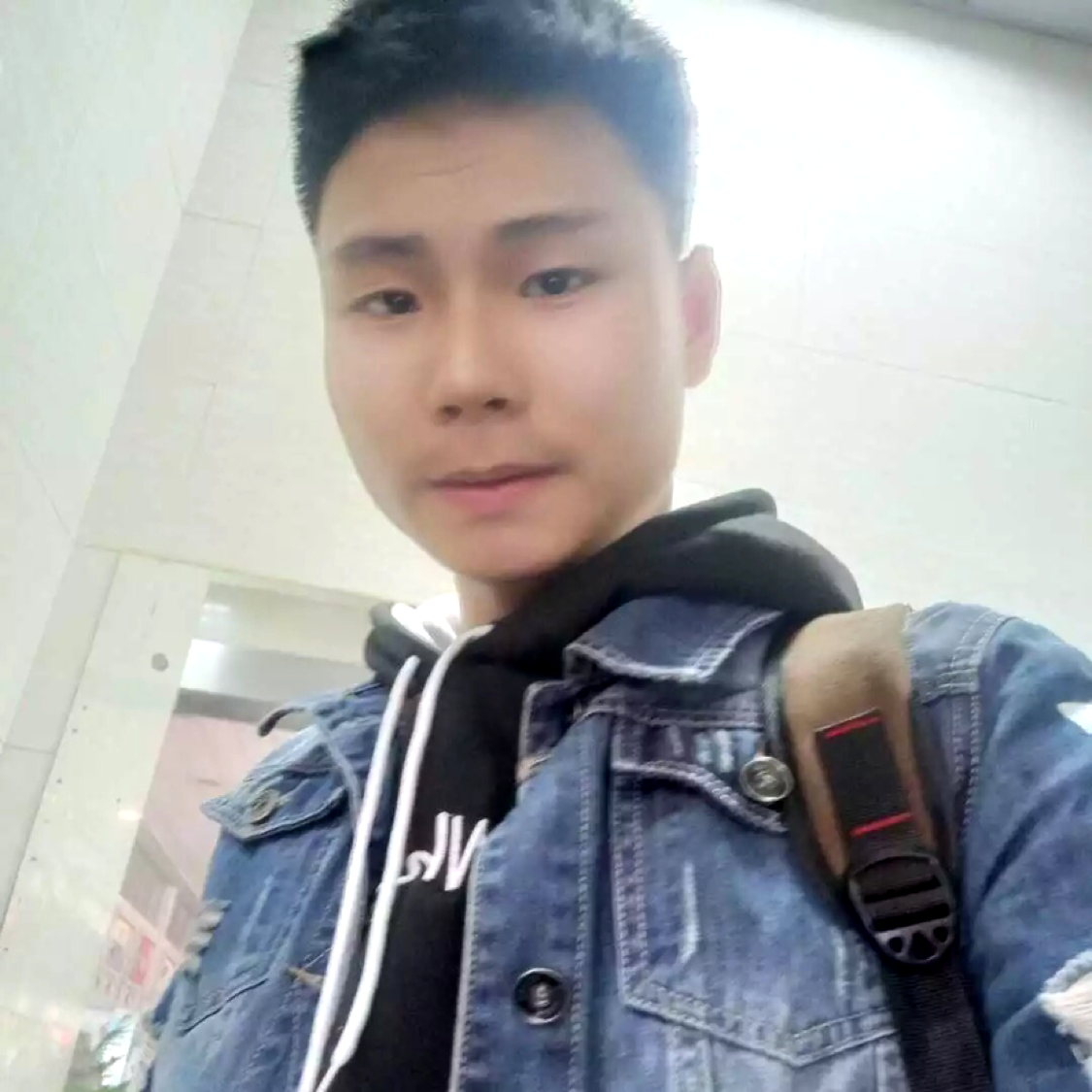 想人陪还崖悔的照片