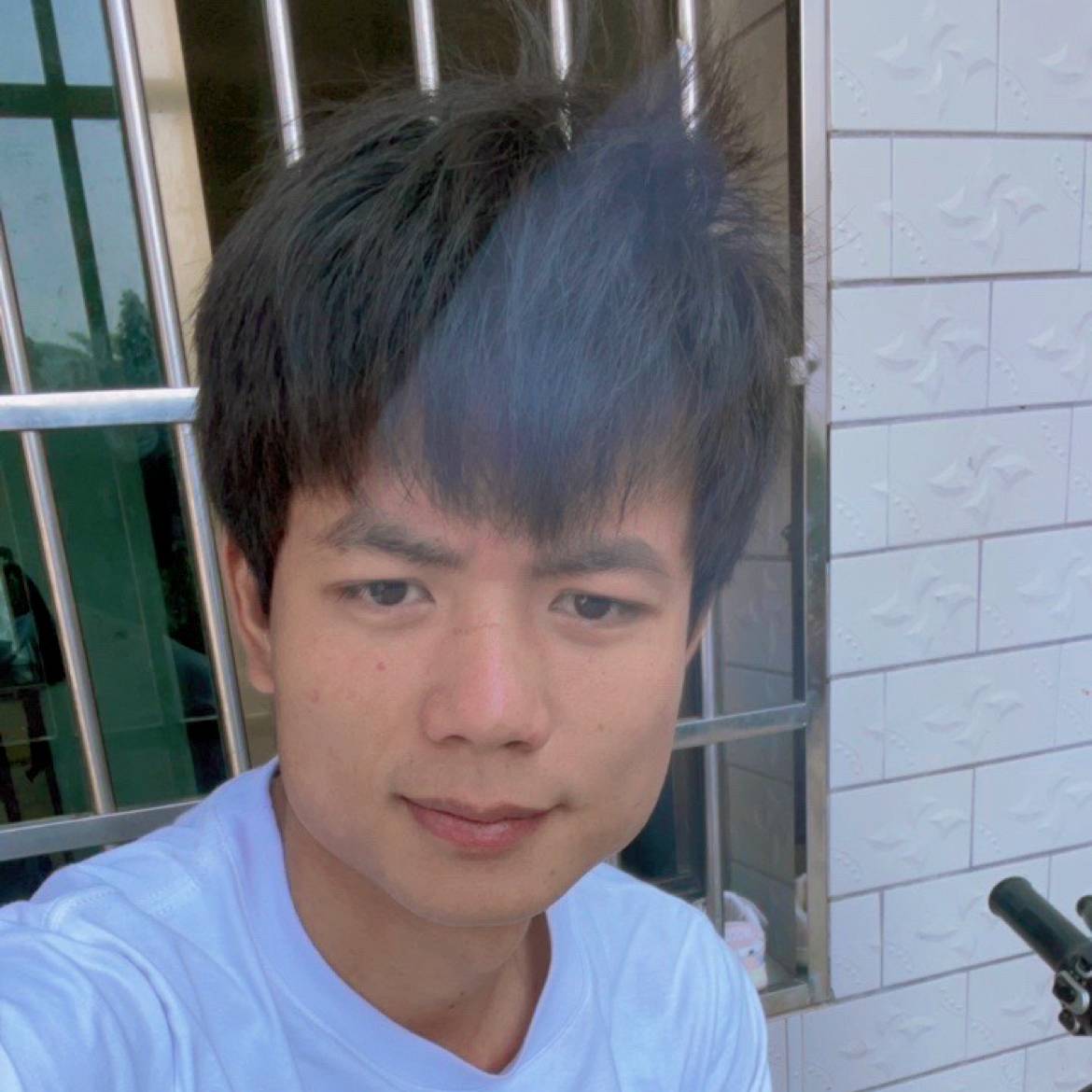 喜悦回眸落霞的照片