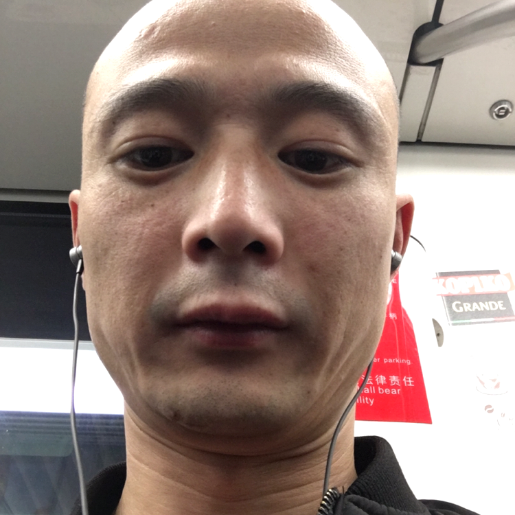 秋风灬扫落叶的照片
