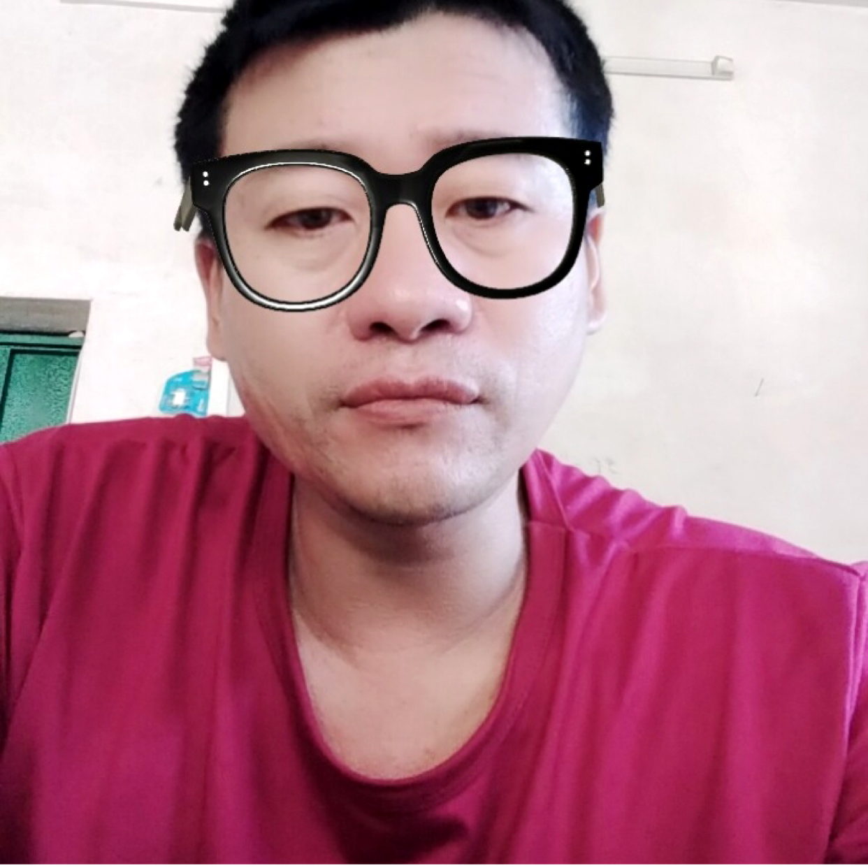 小兔子高高的照片