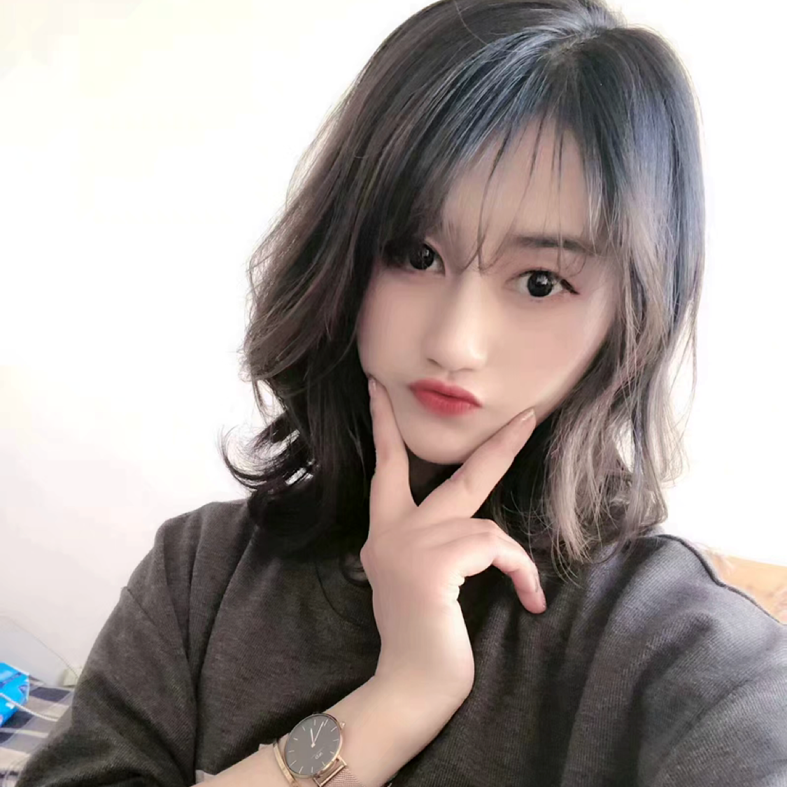 水影笑怕孤独的照片