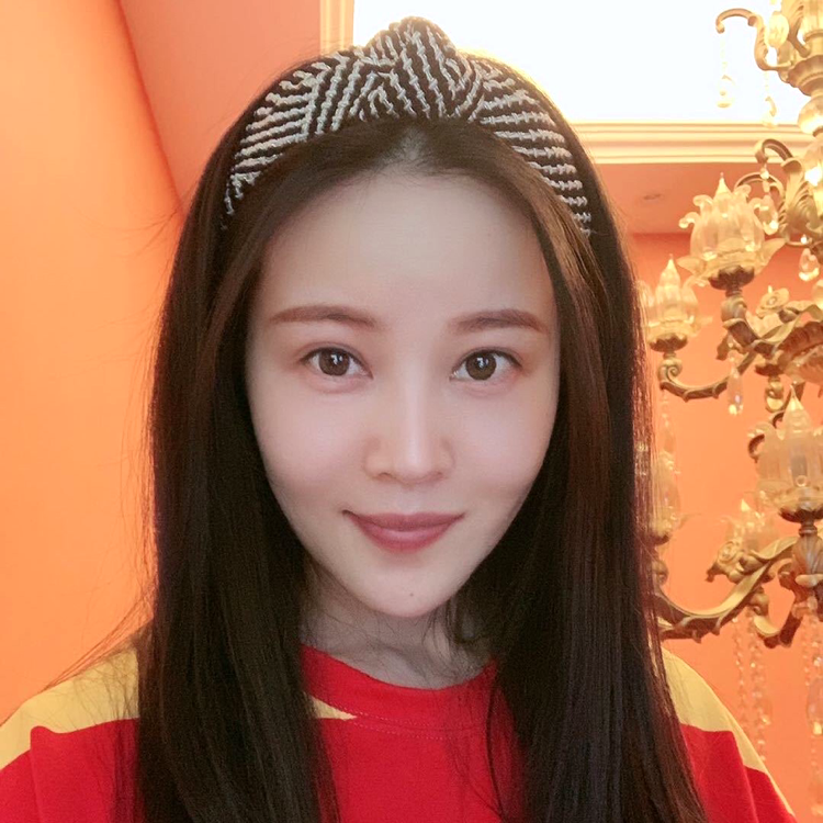 路灯浅吻故意的照片