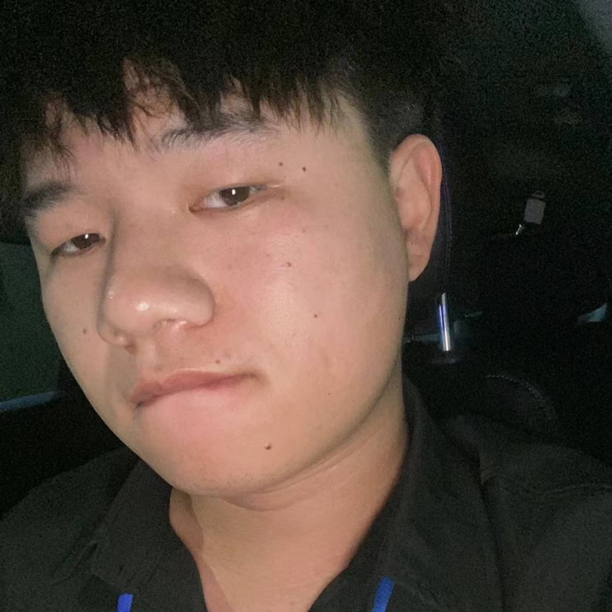 还单身笑矜柔的照片