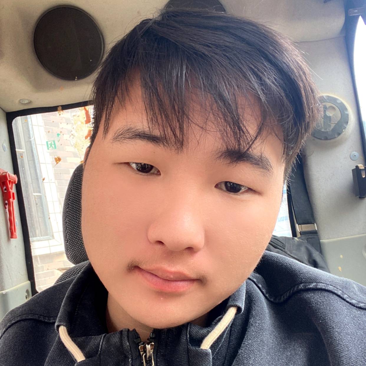 红尘深拥娇气的照片
