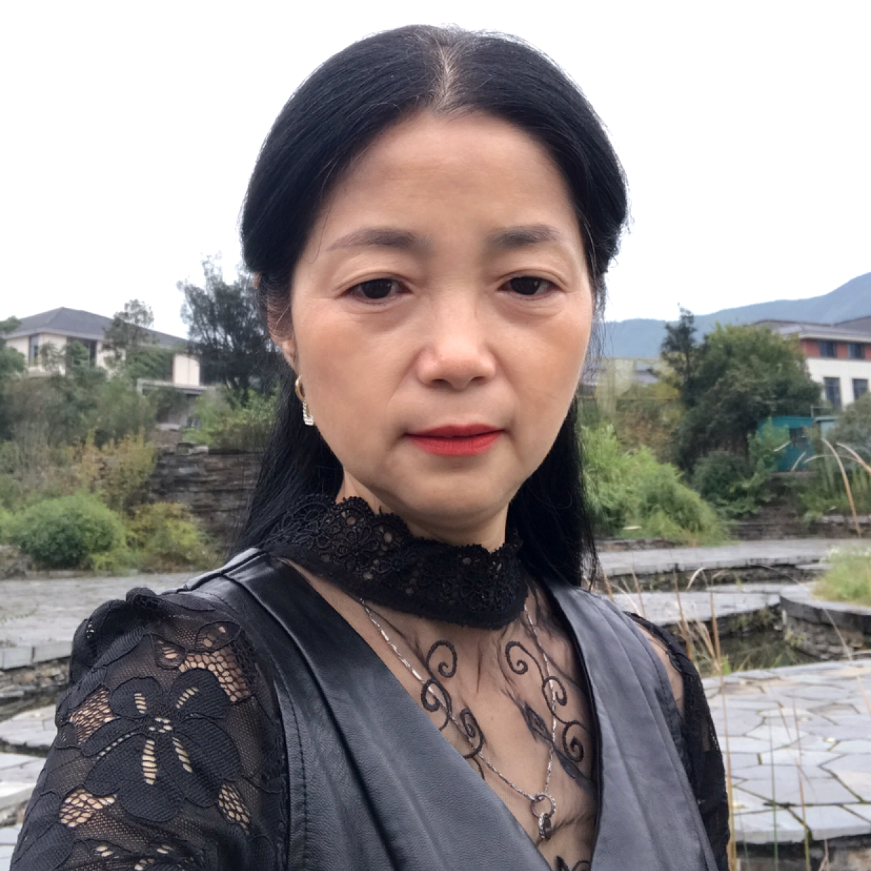 芳之蝶的照片