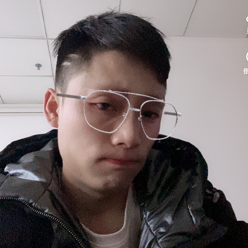 铃铛蹙眉浅唱的照片