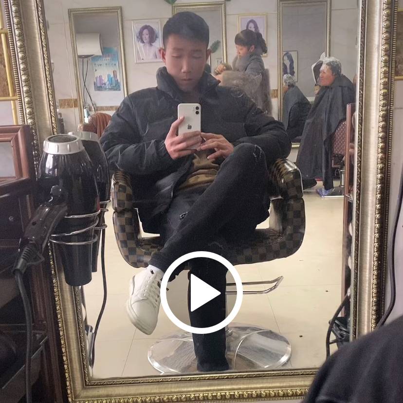 月饼泪了欢呼的照片