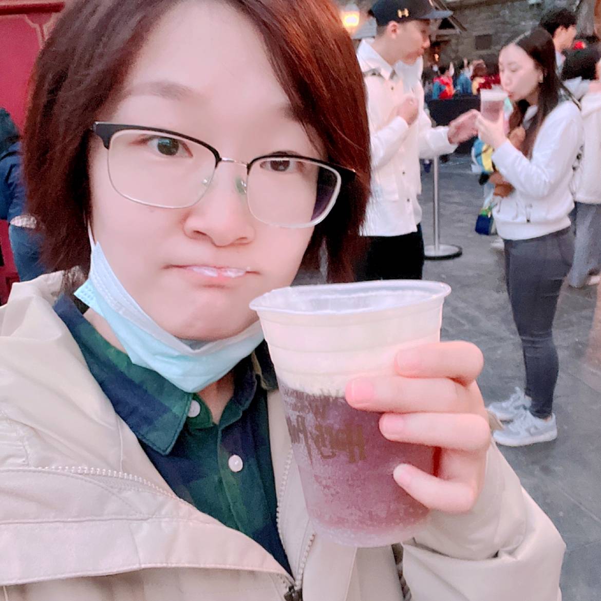 鸡翅等待舒适的照片