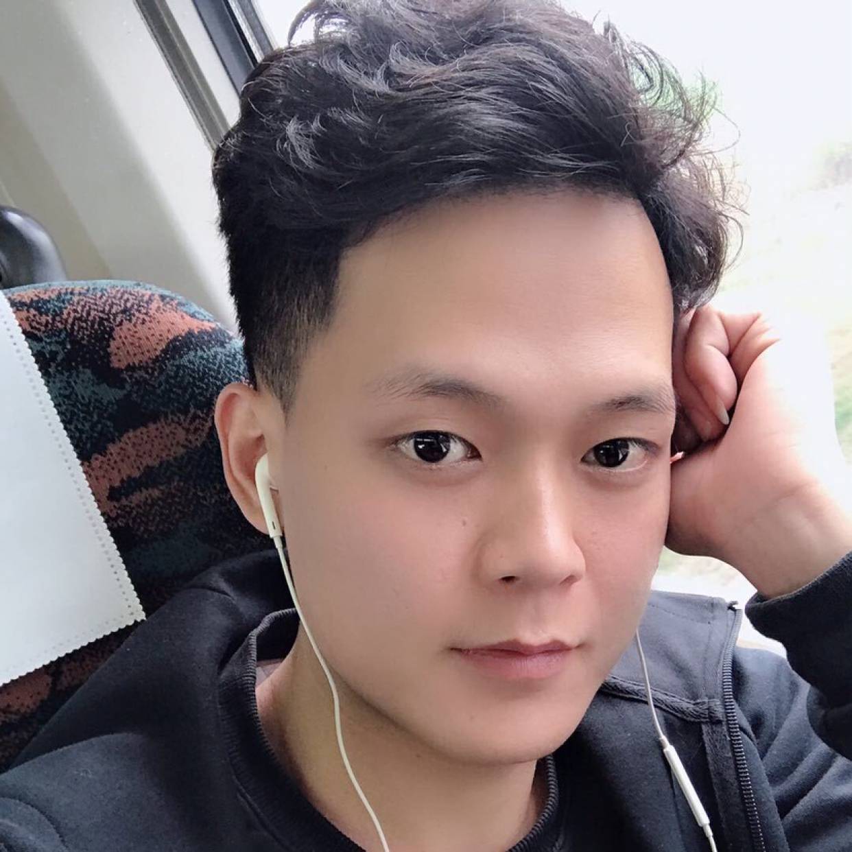 黄达伦的照片