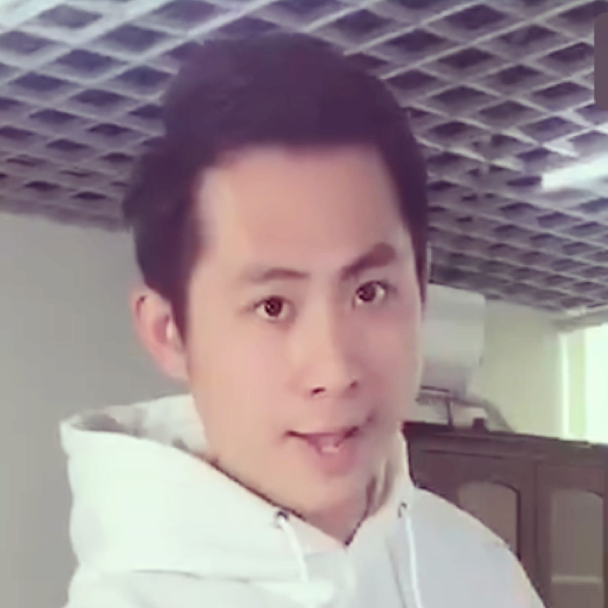 透彻扯月饼的照片