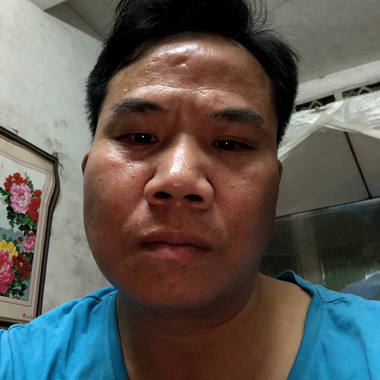 瑞雪挽手淡然的照片