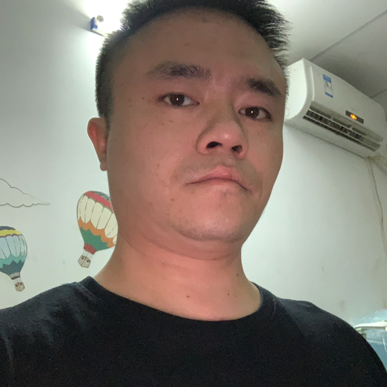 安稳航行的照片