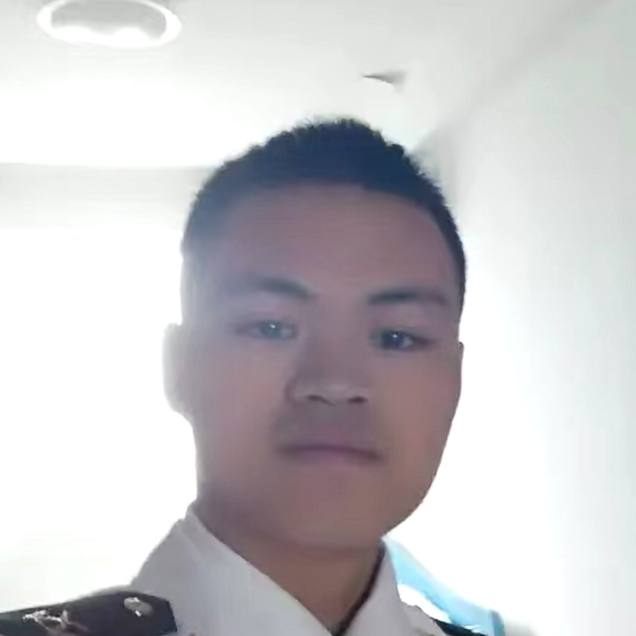 伈鉎的照片
