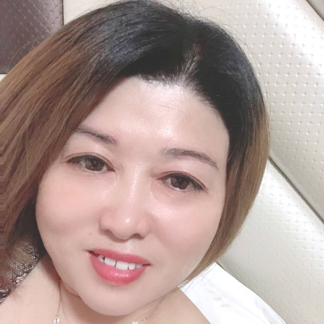 樱桃等待激情的照片