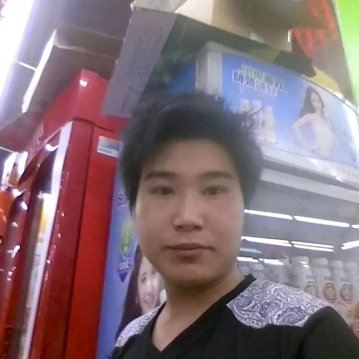 愤怒的狼哥的照片