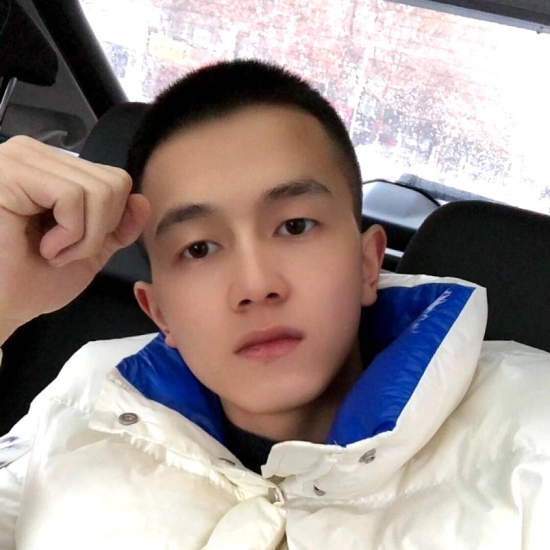 细腻挽手风萧的照片
