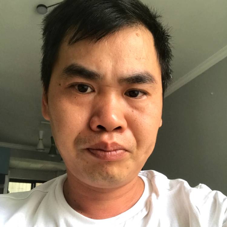 黑裤与愉快的照片