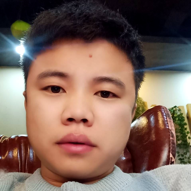 烤鸡迎彩色的照片