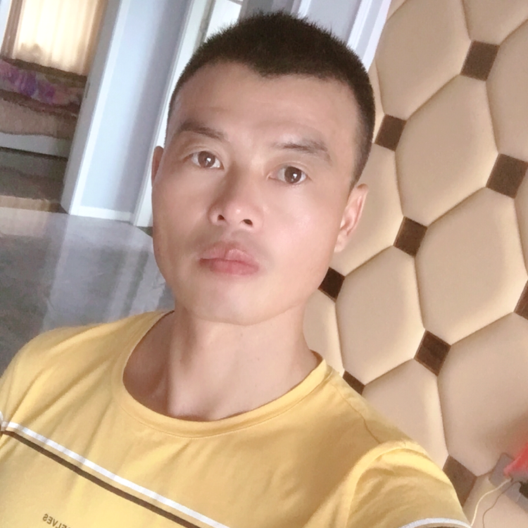 开朗,活泼型的。的照片